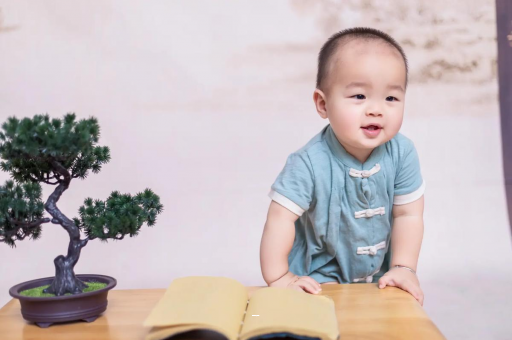 枝江宝宝脸上小白点
